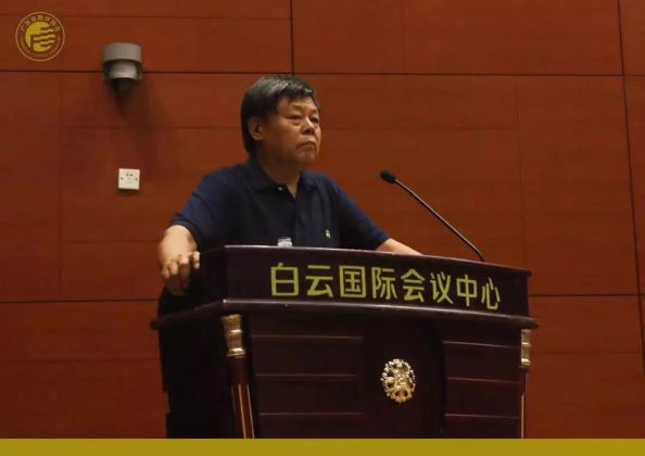 中國建筑裝飾協(xié)會副會長，副秘書長陳新